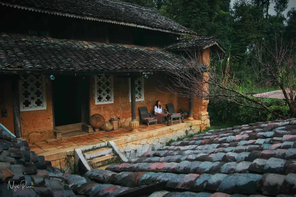 Hiên nhà Chúng Pủa Mèo Vạc vào mùa Thu