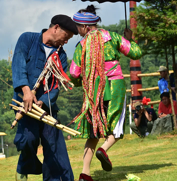 mua-khen